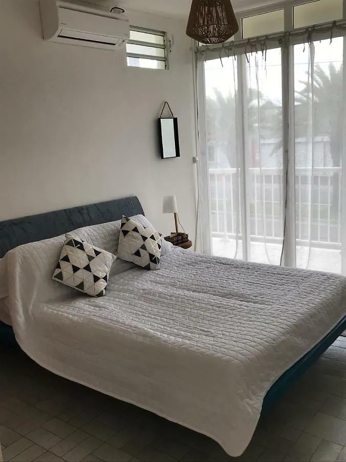 Hôtel Les Jardins De L'Harmonie 02 à Sainte-Anne  Appartement